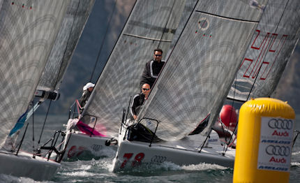 melges 32 uka uka in testa