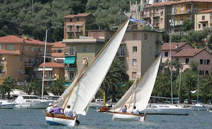 la vela latina al maina festival della marineria