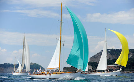 vele epoca napoli vince peter sloop marconi del