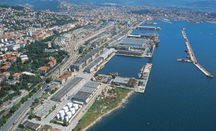 approda trieste la rete dei porti di italia navigando