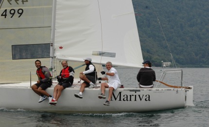 chiusura di stagione per la flotta j24 del lario