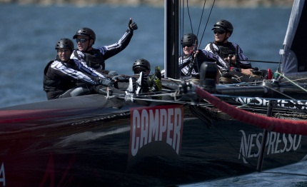 america cup bottino pieno per new zealand