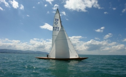 vela garda in attesa della centomiglia via ai cat