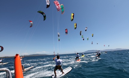 arrivano da tutto il mondo protagonisti del mondiale di kite