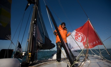 vendee globe golding passes le cam