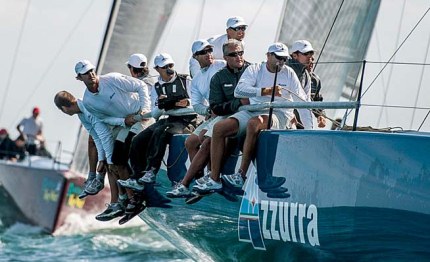 key west tp 52 azzurra due punti dalla leadership