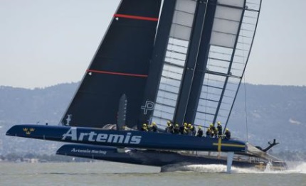 america cup artemis scesa in acqua