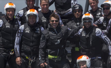 america cup con tom cruise mission impossible per luna rossa