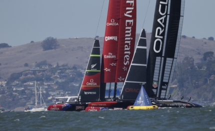 america cup in gara 10 un testa testa vinto dai kiwi