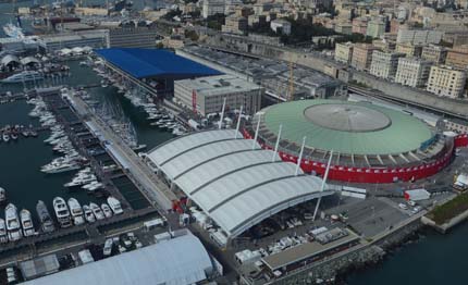 il salone di genova cerca conforto nei palazzi della politica