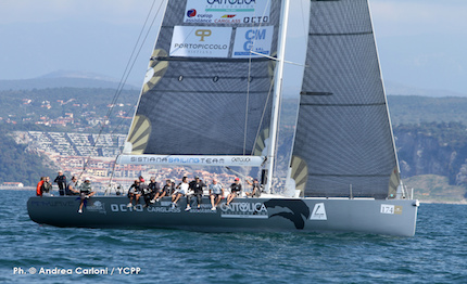 yacht club portopiccolo sulla linea di partenza della barcolana