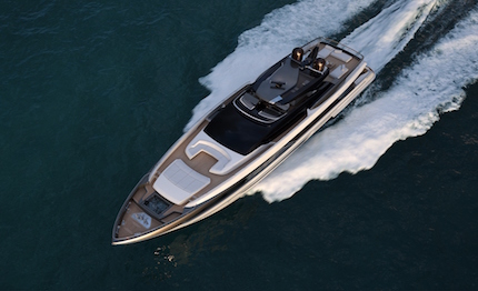 riva fa 110 il suo flybridge piu grande