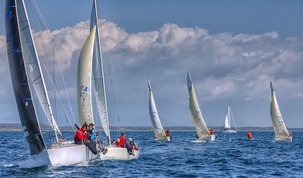 trofeo autunno ad anzio per il j24 pelle rossa buona la prima edizione