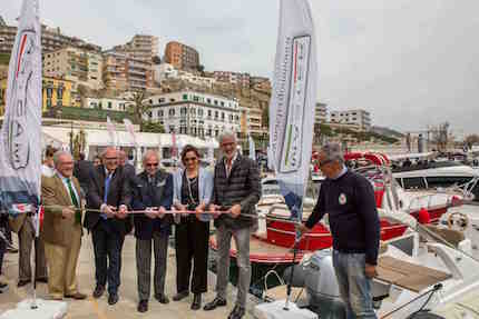 al posillipo taglio del nastro per evento navigare