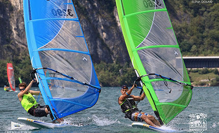 windsurf mondiali kona in testa lo svedese holm