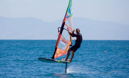 windsurf con foil cagliari il campionato italiano