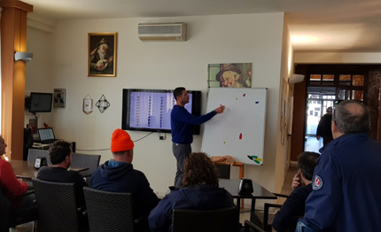 grande successo di partecipazione dei j24 alla clinic con andrea casale marina di carrara