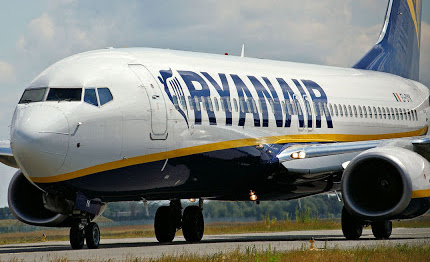 ryanair rimuove il supplemento sul cambio volo per luglio agosto