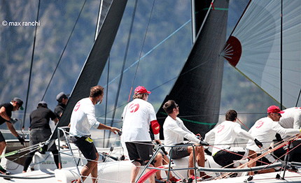 melges 32 world league la prima giornata del 2020 un gioco di equilibri