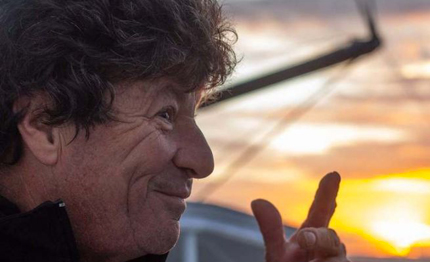 vendee globe thomson in testa ma il nonno fa resistenza