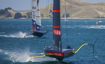 prada cup semifinale primi due punti sono per luna rossa