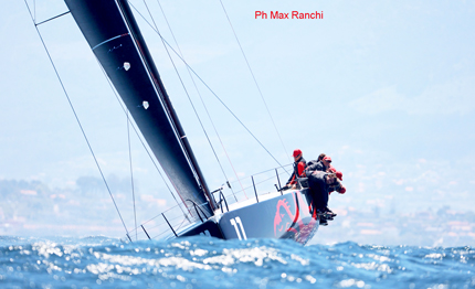 52 super series phoenix consistenza da leader