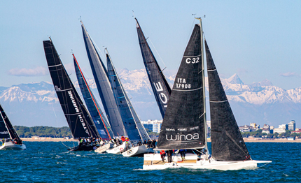 invernale lignano in regata il leader brava di francesco pison