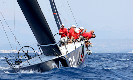 52 super series gladiator batte un colpo