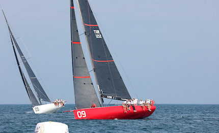 52 super series valencia provezza parte con il piede giusto