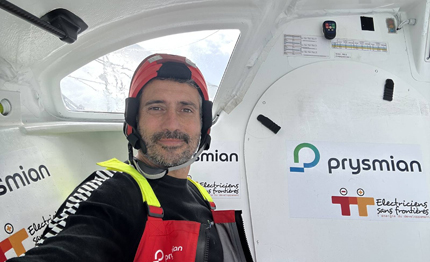 vendee globe il punto di giancarlo pedote dopo un mese di regata