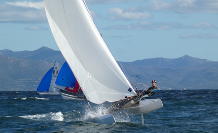 30 equipaggi al windsurfing club cagliari per la prima regata nazionale nacra