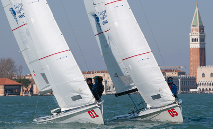 venezia lo yacht club rimini si aggiudica la carnival race